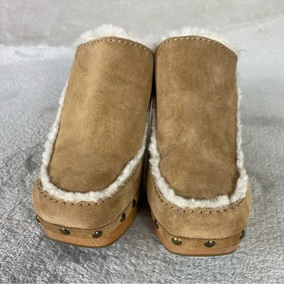 UGG Aubriana Mule Womens Heel Boots 5 Chestnut Suede Sheepskin Lined Studded NEW - Picture 5 of 13